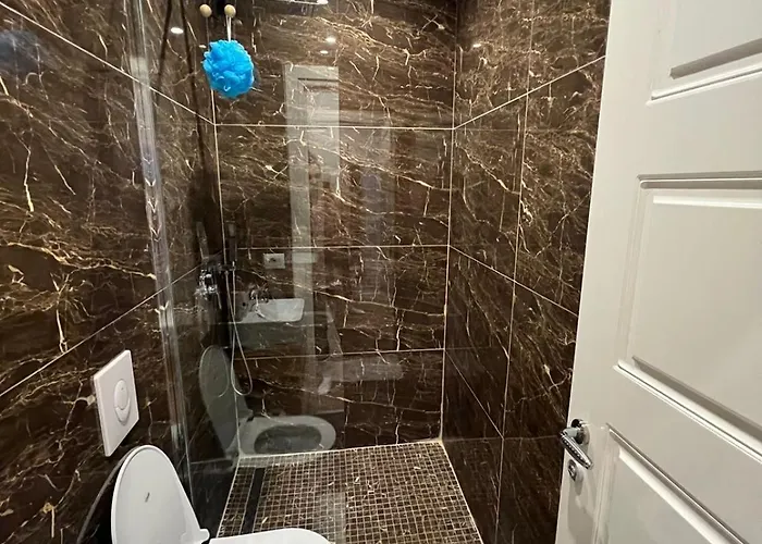 Urban 2 3* ティラナ